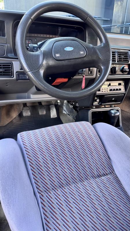 Escort - Foto #2 do anúncio à venda de Carro clássico