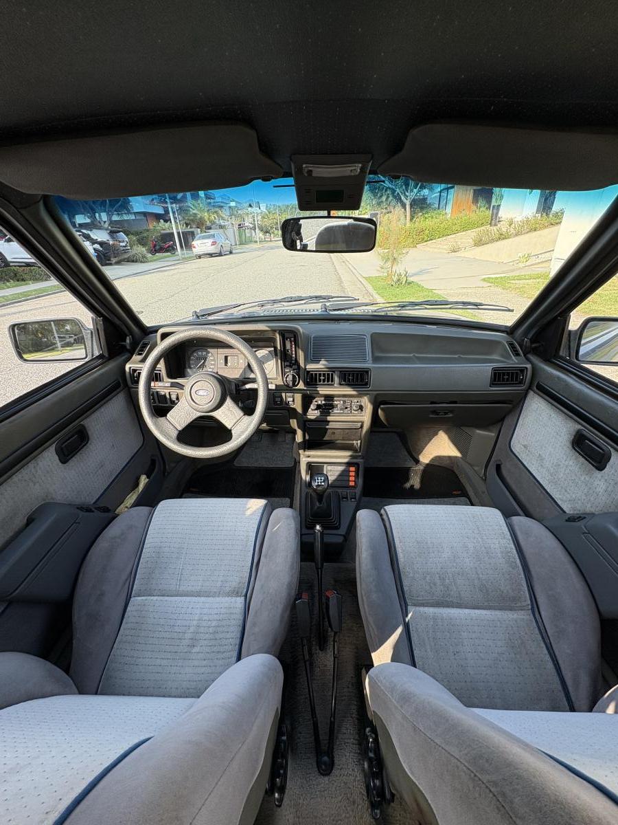 Escort - Foto #2 do anúncio à venda de Carro clássico