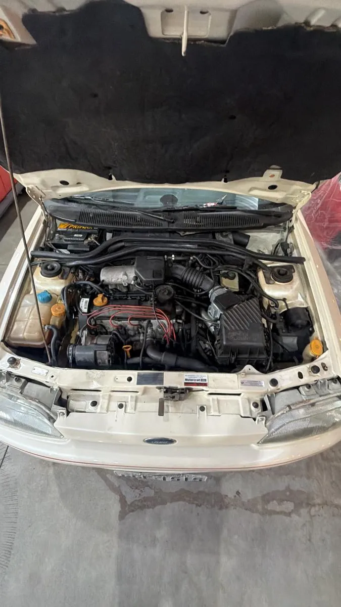 Escort - Foto #2 do anúncio à venda de Carro clássico