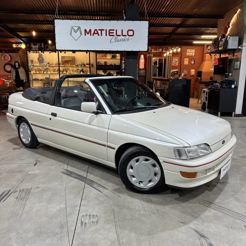 Escort - Foto #3 do anúncio à venda de Carro clássico