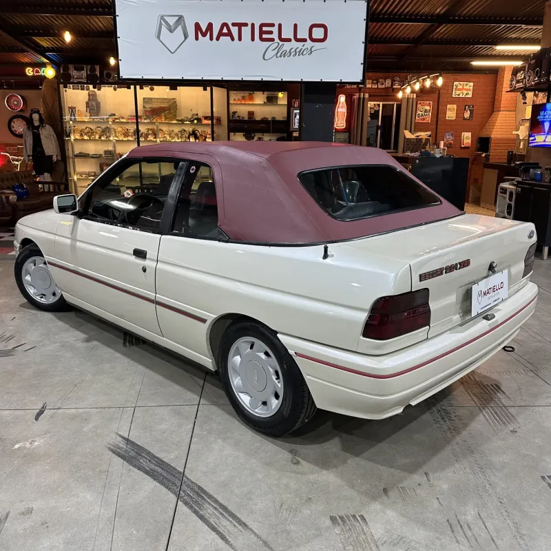 Escort - Foto #7 do anúncio à venda de Carro clássico