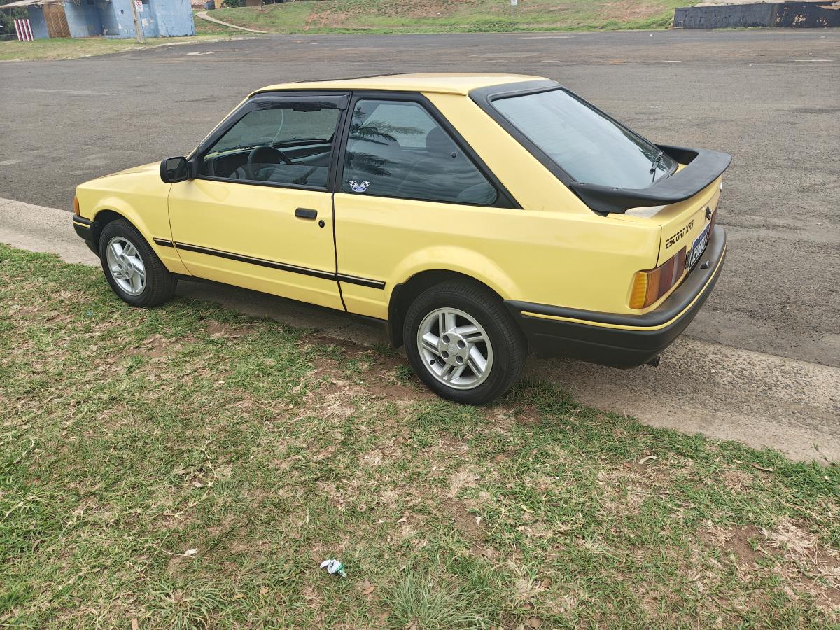 Escort - Foto #13 do anúncio à venda de Carro clássico
