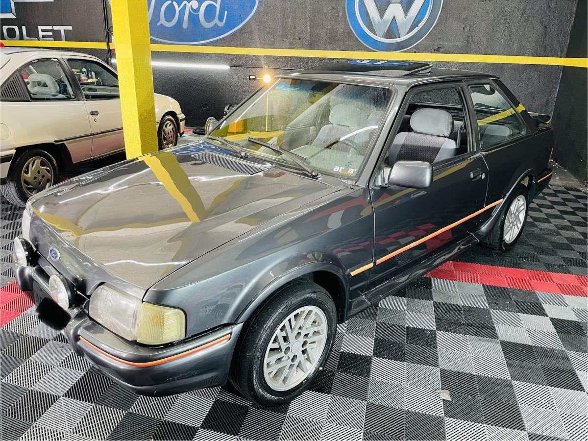 Escort - Foto #3 do anúncio à venda de Carro clássico