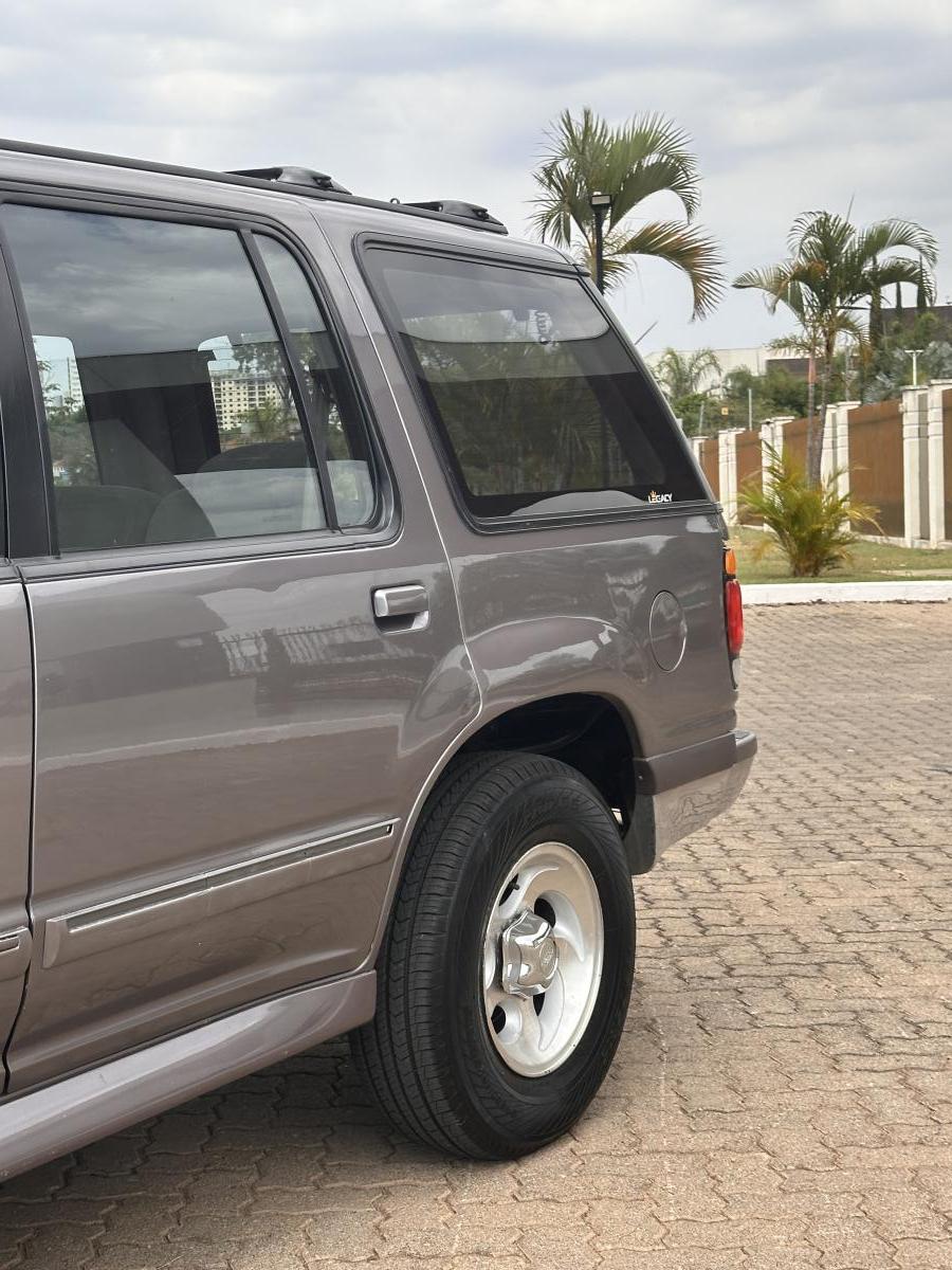 Explorer - Foto #9 do anúncio à venda de Carro clássico