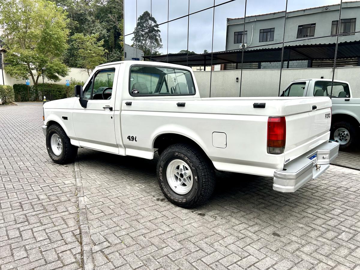 F1000 - Foto #2 do anúncio à venda de Carro clássico