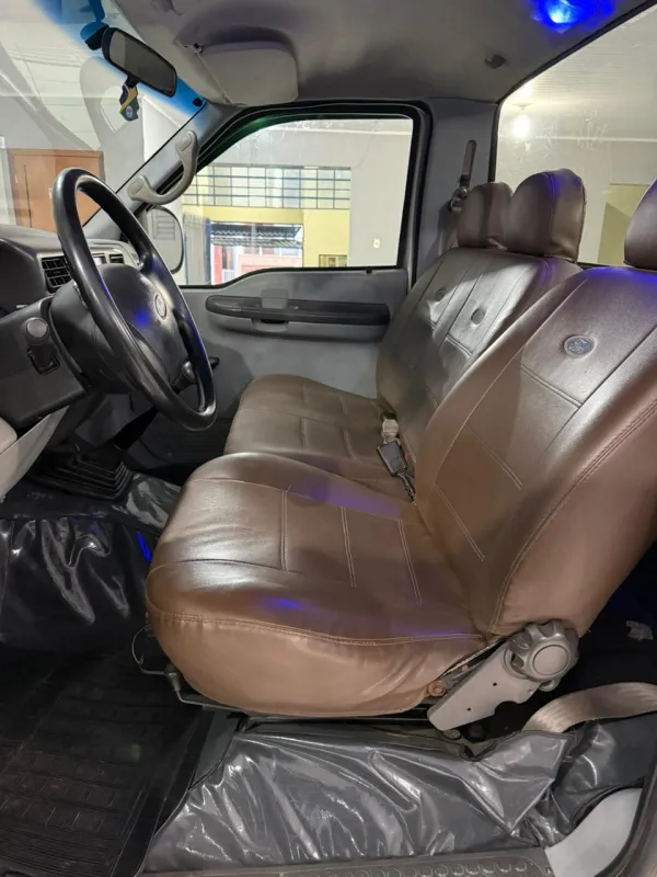 F250 - Foto #3 do anúncio à venda de Carro clássico