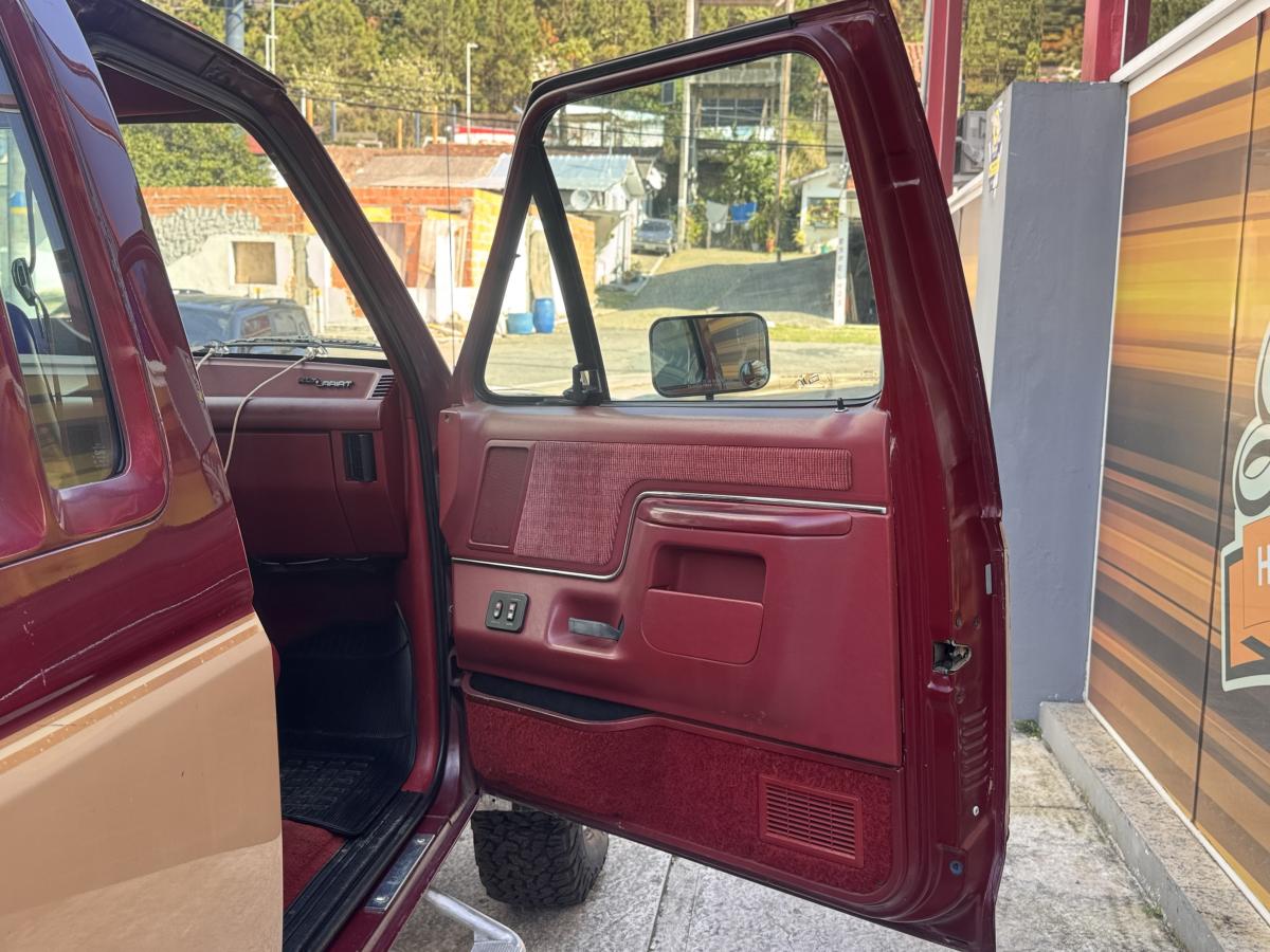 F250 - Foto #2 do anúncio à venda de Carro clássico