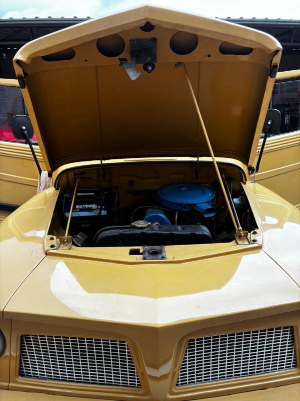 F75 - Foto #3 do anúncio à venda de Carro clássico