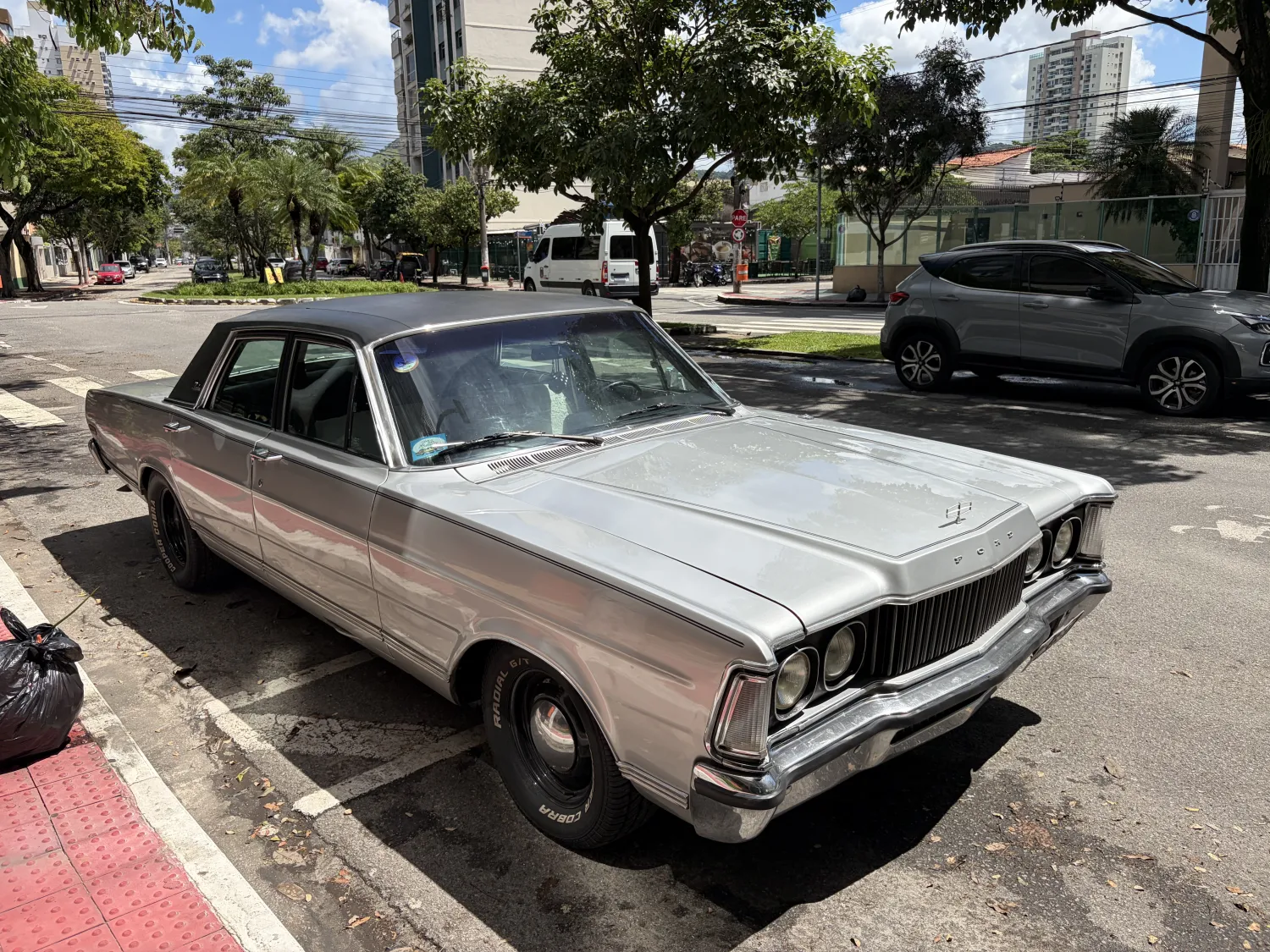 Landau - Foto #2 do anúncio à venda de Carro clássico