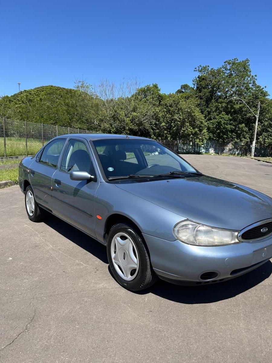 Mondeo - Foto #2 do anúncio à venda de Carro clássico