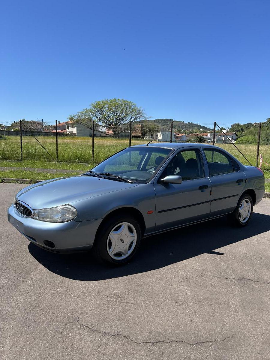 Mondeo - Foto #4 do anúncio à venda de Carro clássico