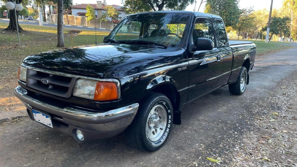 Ranger STX - Foto #15 do anúncio à venda de Carro clássico