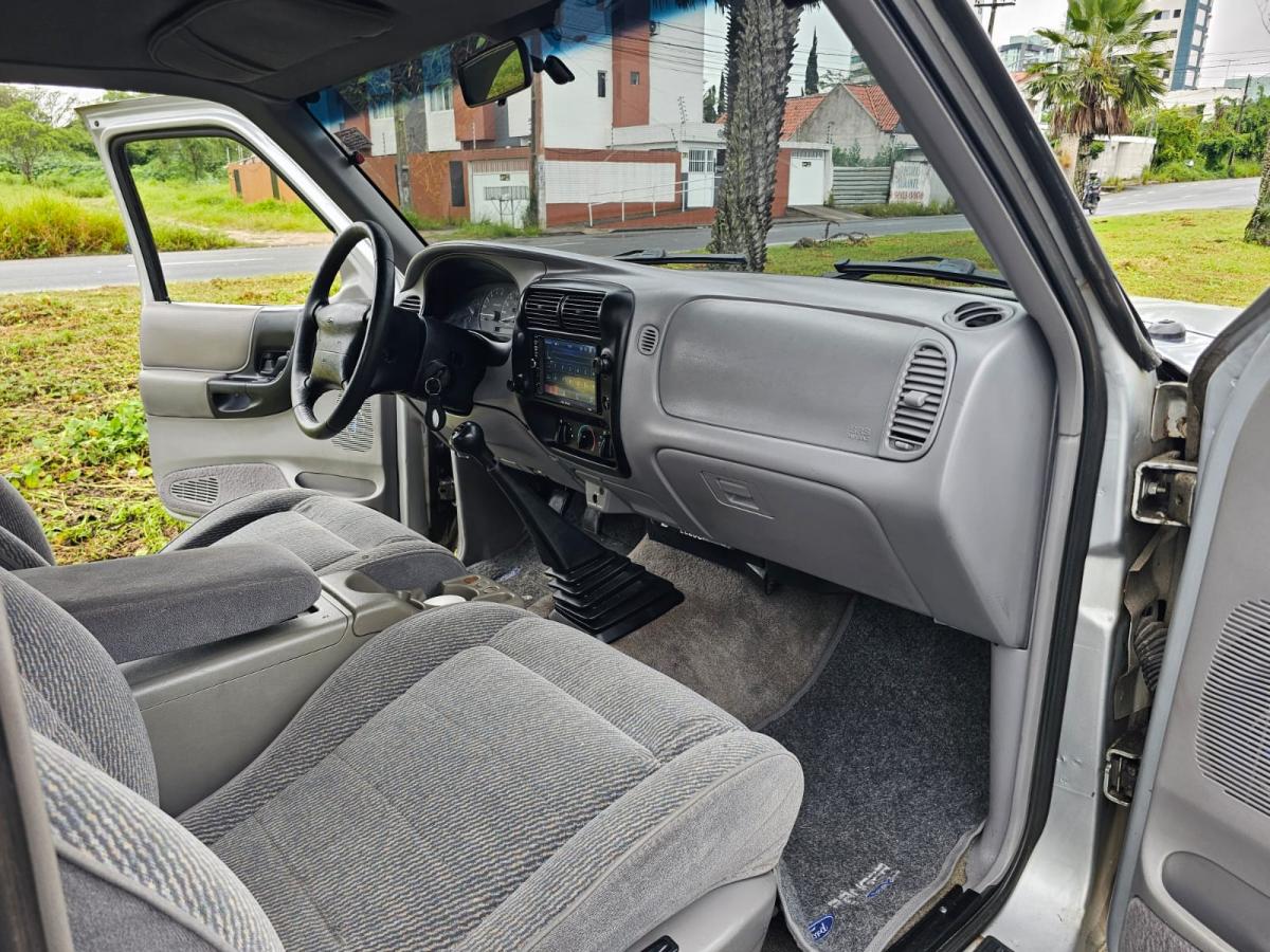 Ranger STX - Foto #8 do anúncio à venda de Carro clássico