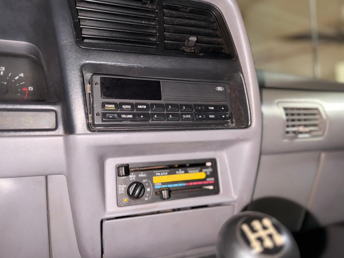 Ranger STX - Foto #13 do anúncio à venda de Carro clássico