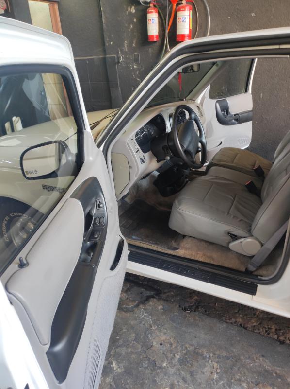 Ranger XL - Foto #4 do anúncio à venda de Carro clássico
