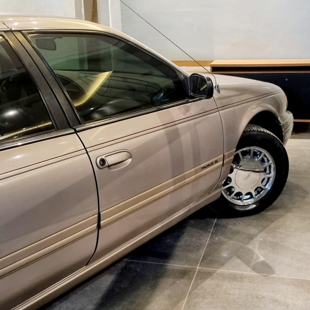 Taurus - Foto #10 do anúncio à venda de Carro clássico