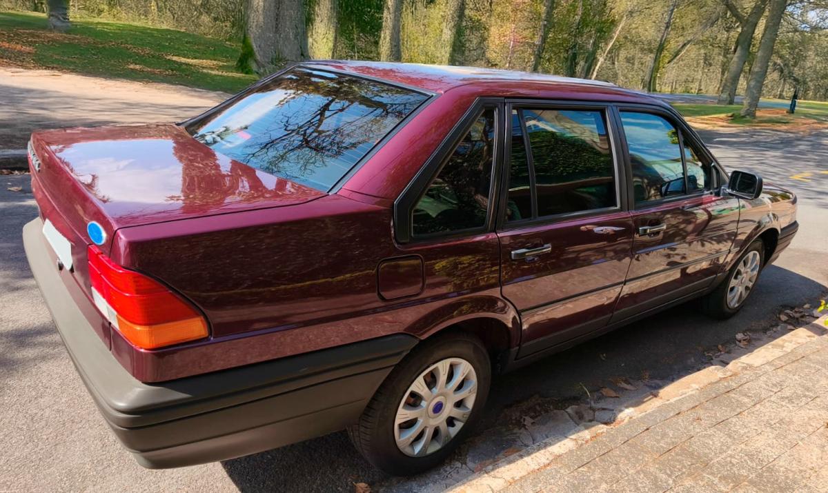 Versailles - Foto #2 do anúncio à venda de Carro clássico
