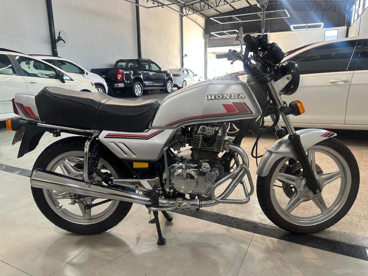 CB 400 - Foto #3 do anúncio à venda de Carro clássico