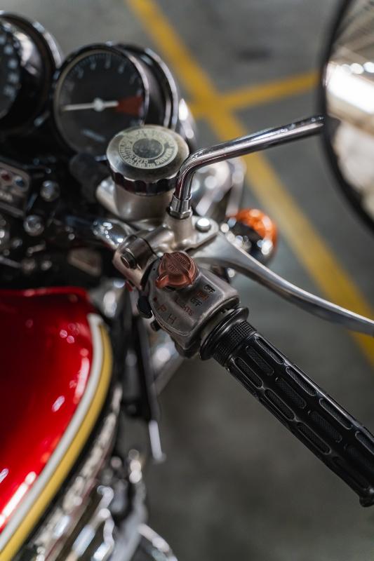 CB 750 - Foto #8 do anúncio à venda de Carro clássico