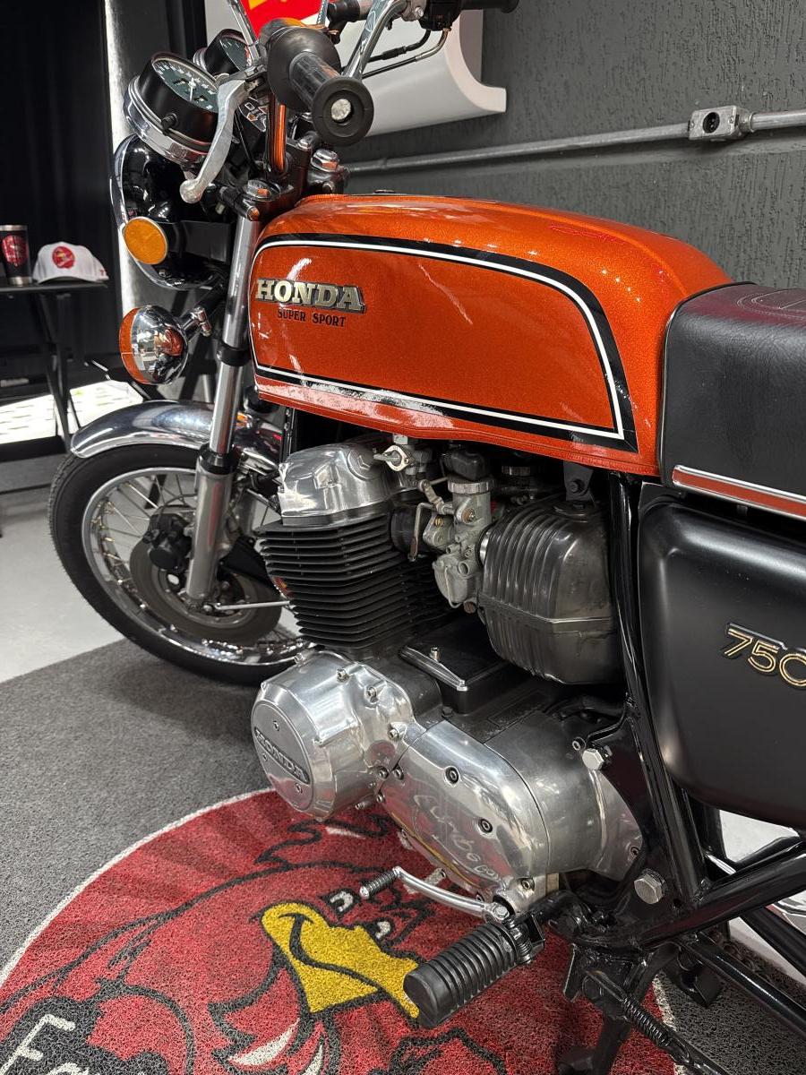 CB 750 - Foto #4 do anúncio à venda de Carro clássico