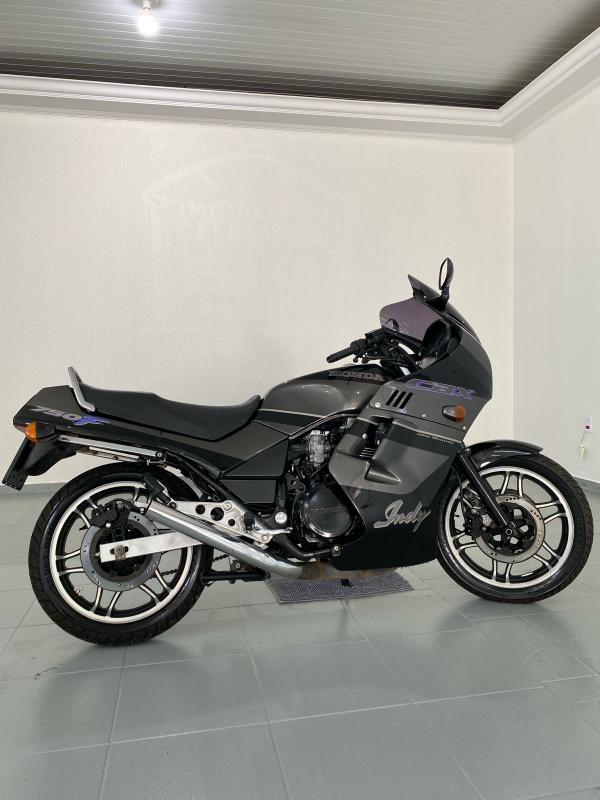 CBX 750 Four - Foto #9 do anúncio à venda de Carro clássico