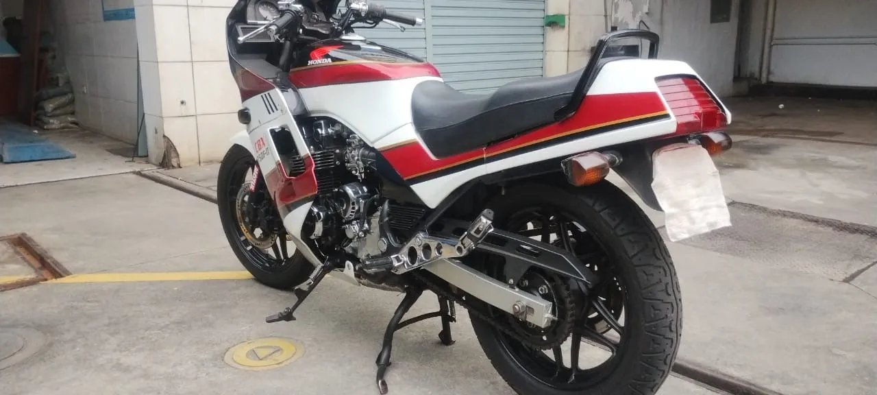 CBX 750 Four - Foto #14 do anúncio à venda de Carro clássico