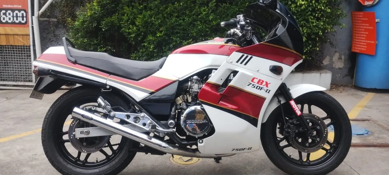 CBX 750 Four - Foto #18 do anúncio à venda de Carro clássico