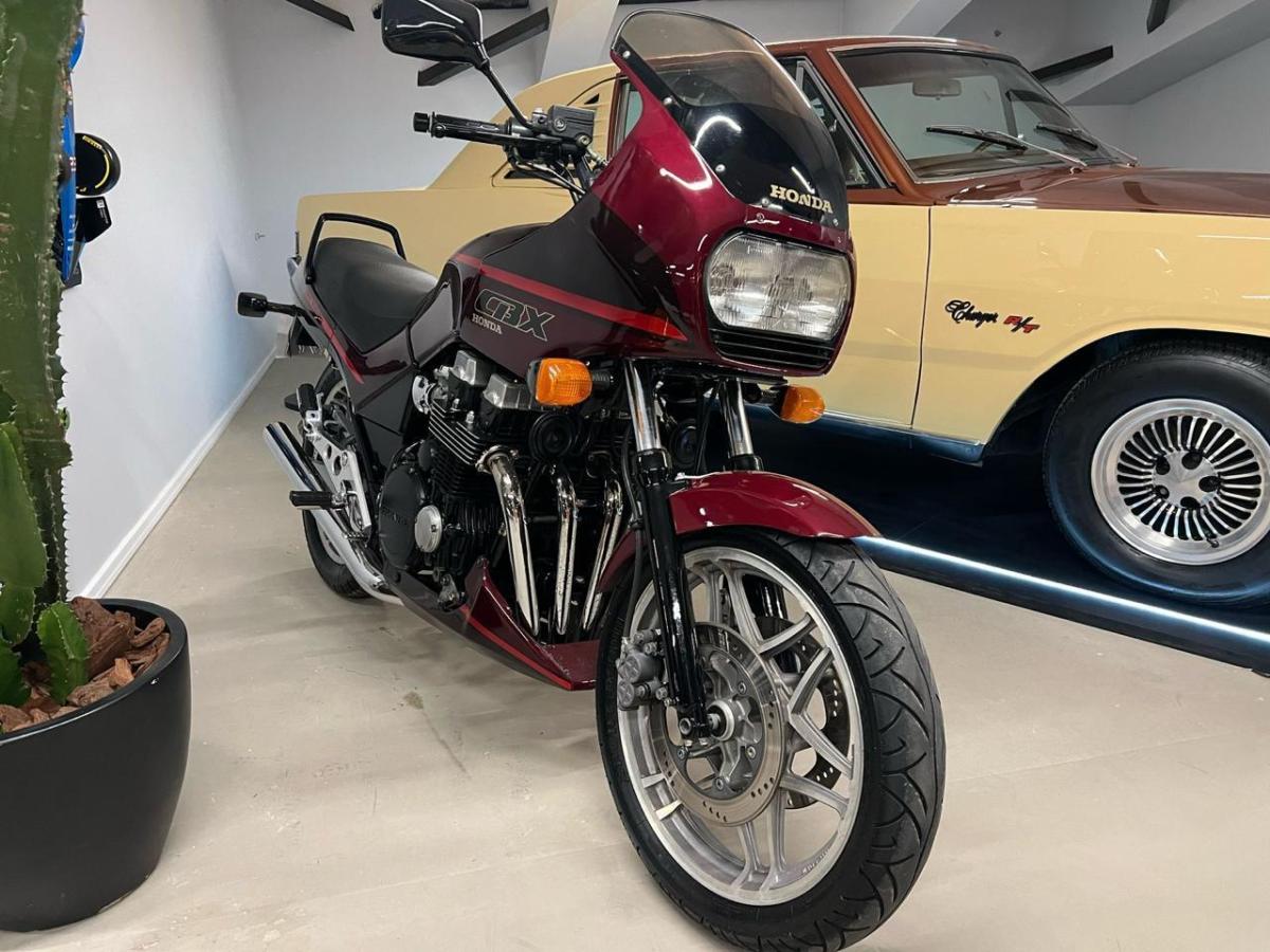CBX 750 Four - Foto #3 do anúncio à venda de Carro clássico