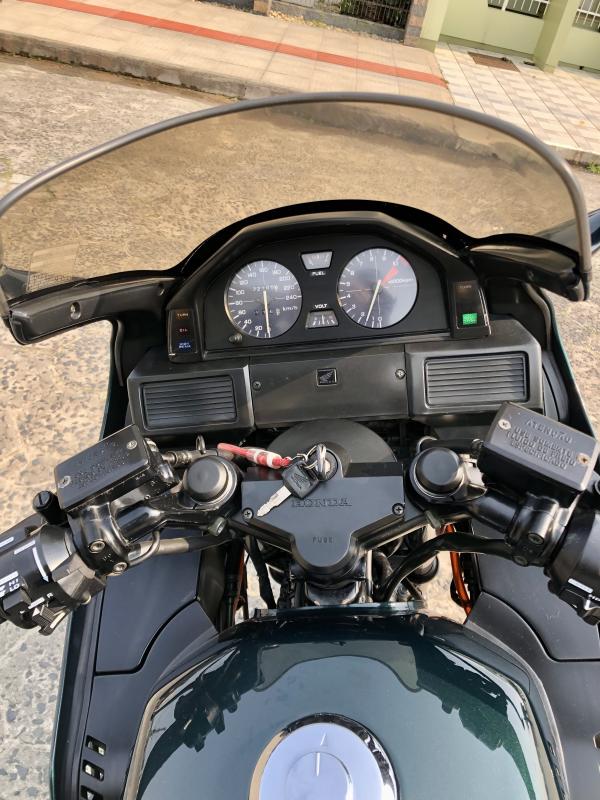 CBX - Foto #4 do anúncio à venda de Carro clássico