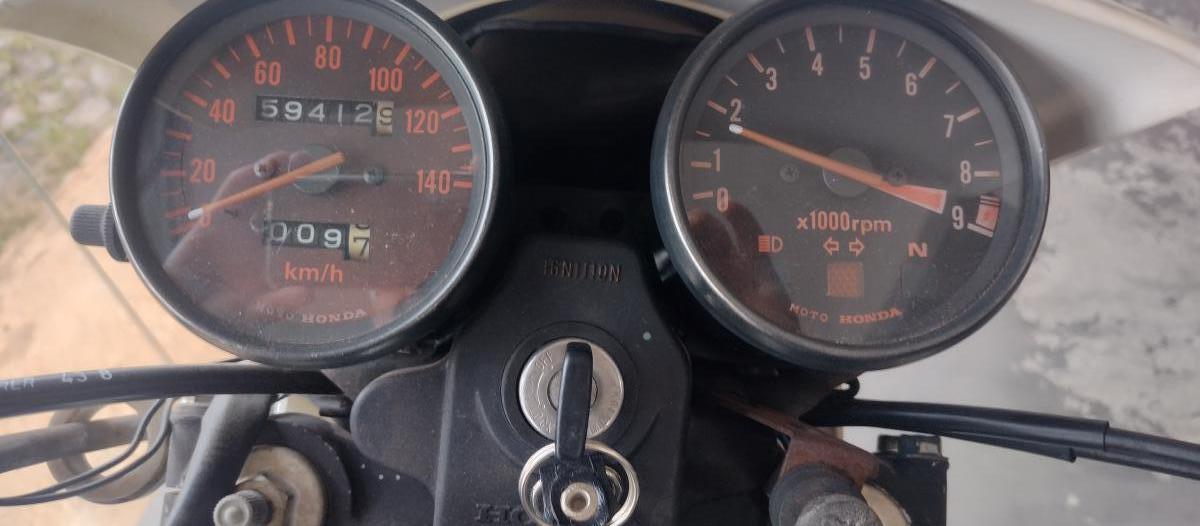 XL - Foto #17 do anúncio à venda de Carro clássico