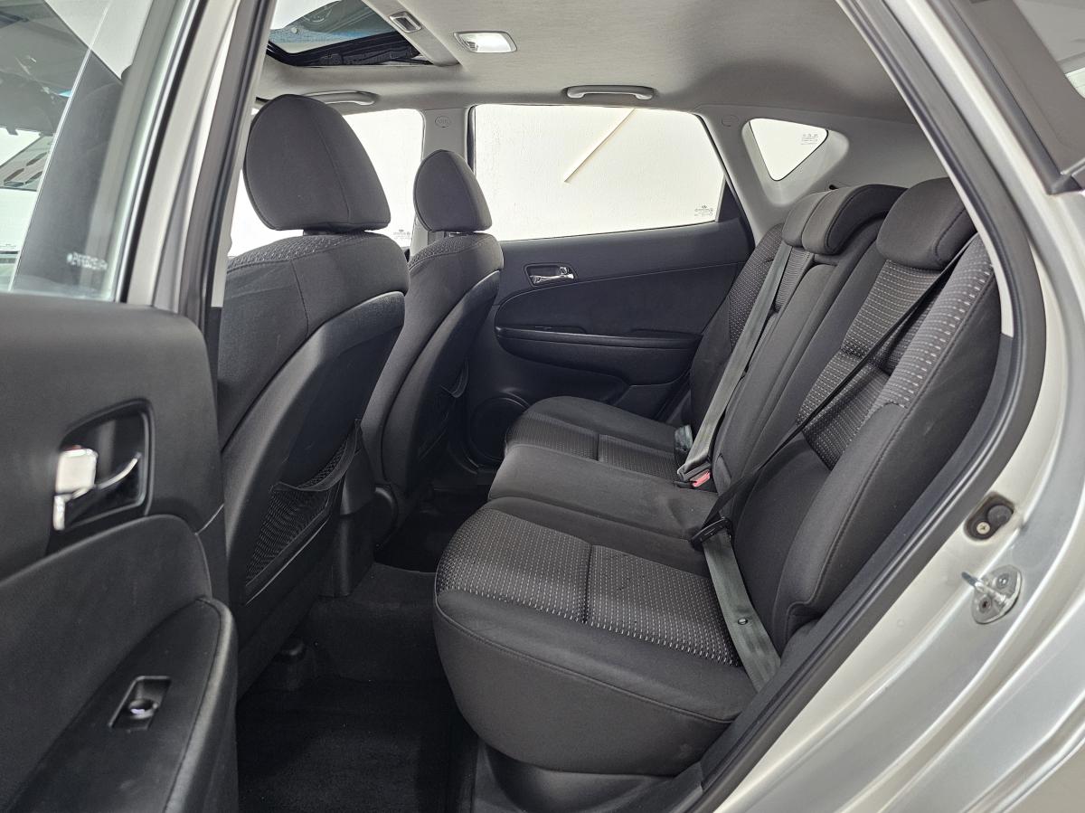 I30 - Foto #3 do anúncio à venda de Carro clássico
