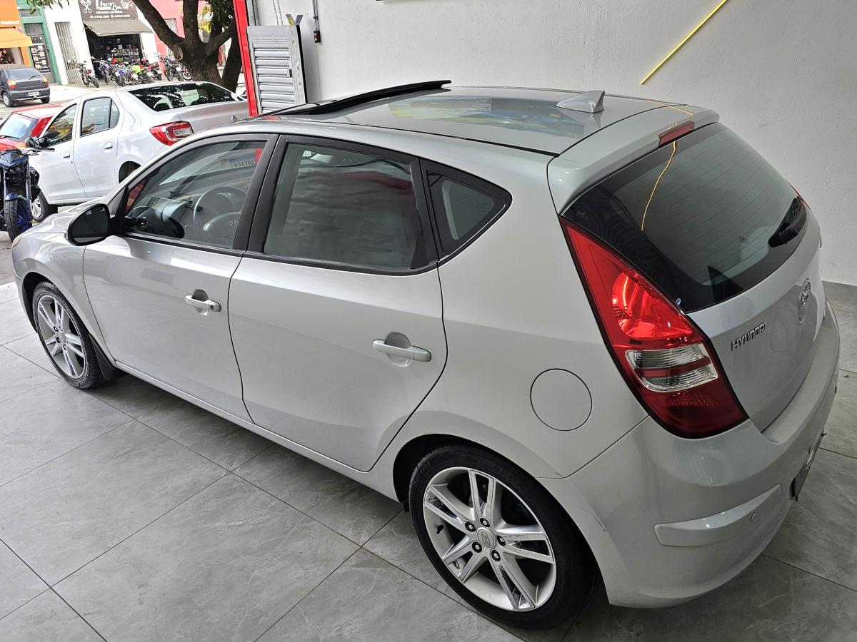 I30 - Foto #4 do anúncio à venda de Carro clássico