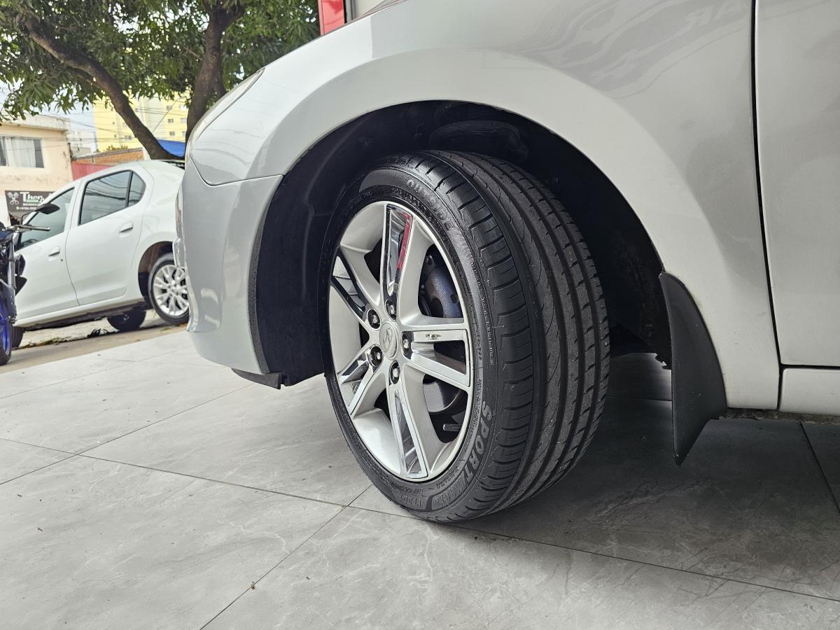 I30 - Foto #6 do anúncio à venda de Carro clássico