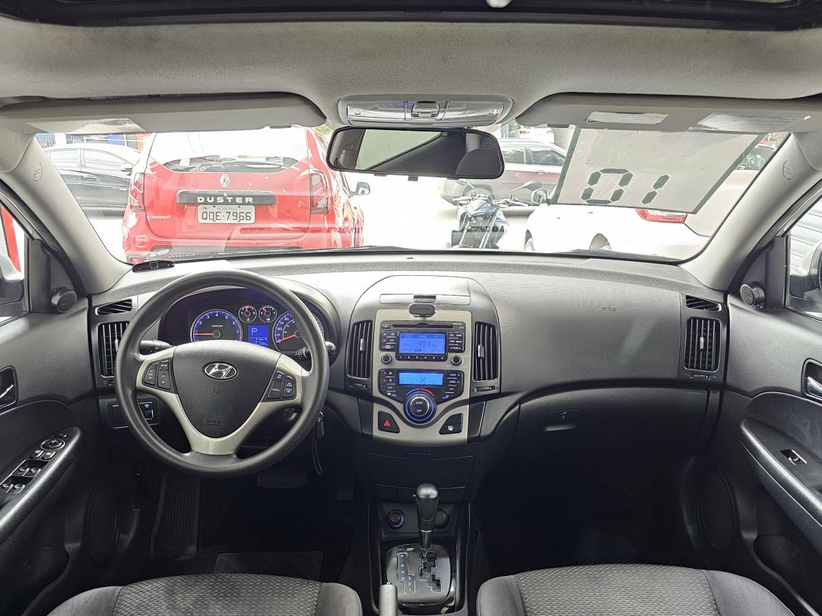 I30 - Foto #15 do anúncio à venda de Carro clássico