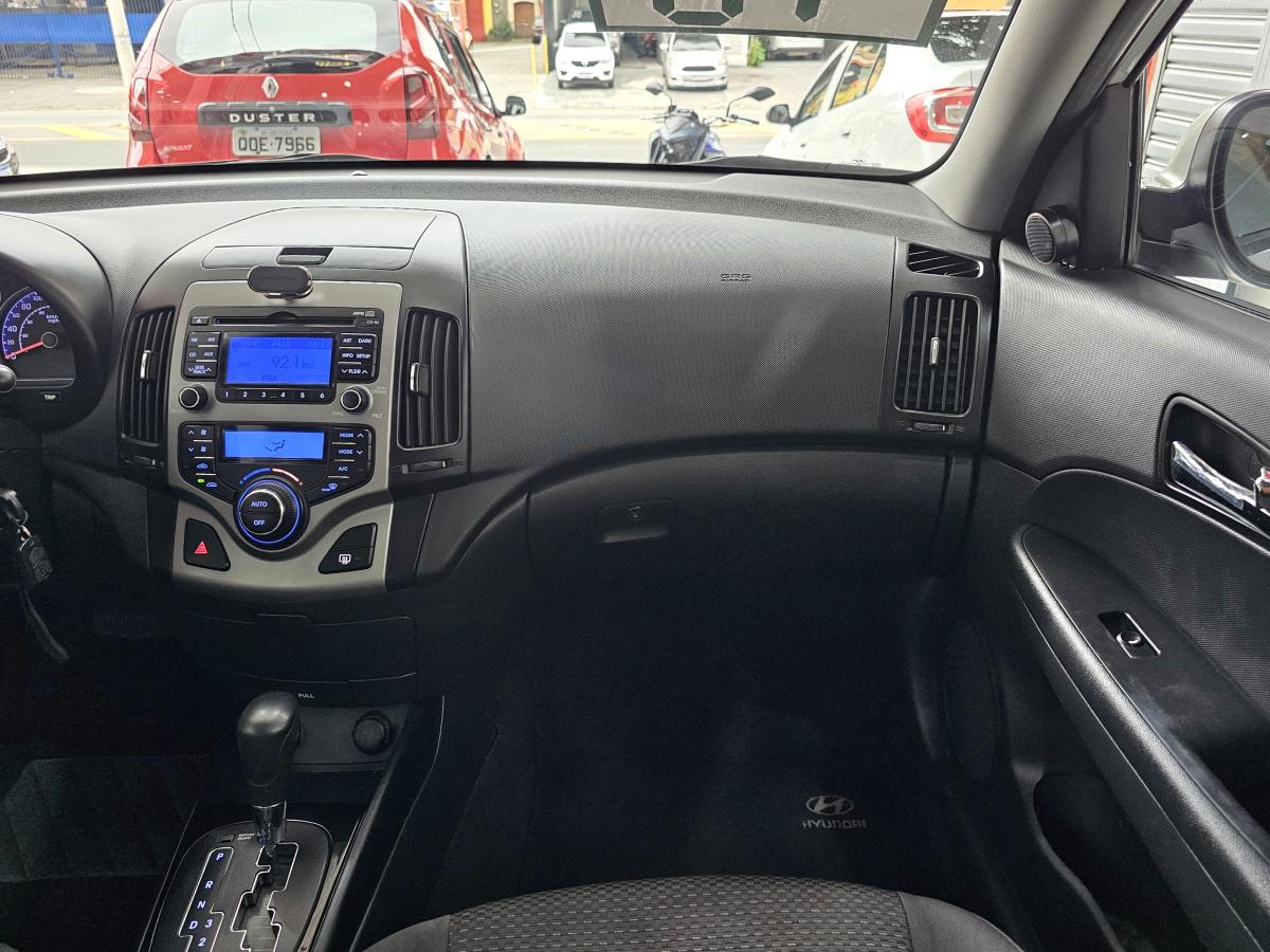I30 - Foto #22 do anúncio à venda de Carro clássico