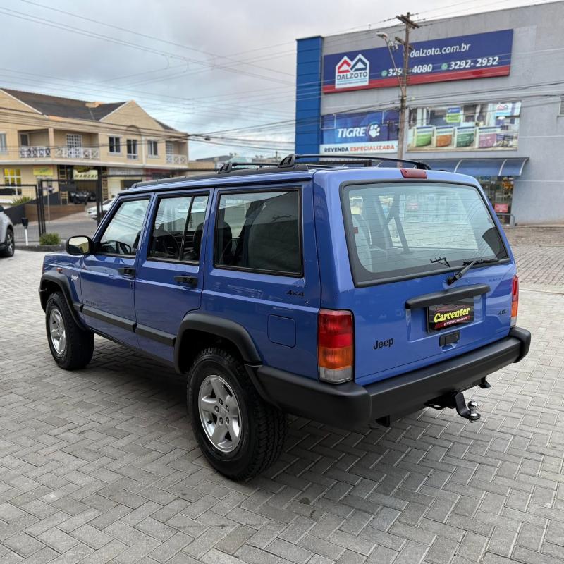 Cherokee - Foto #3 do anúncio à venda de Carro clássico