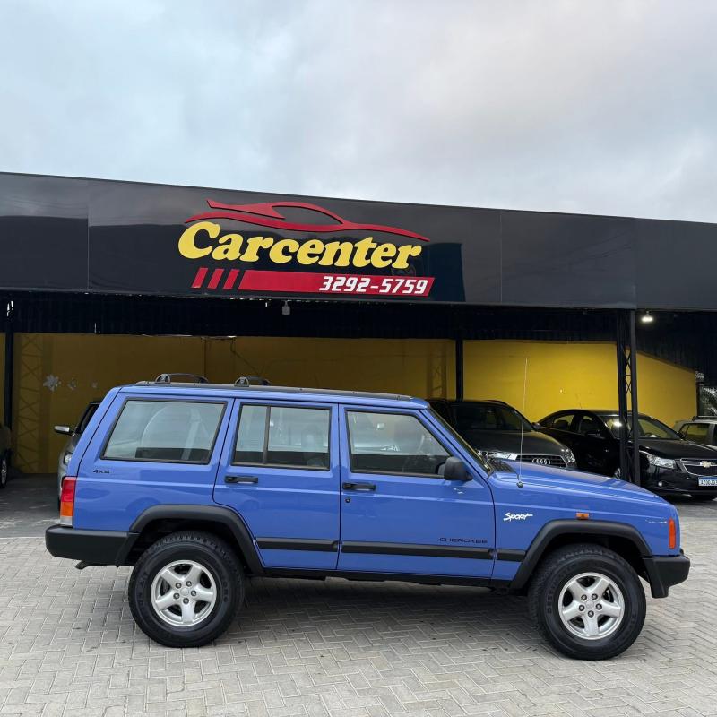 Cherokee - Foto #10 do anúncio à venda de Carro clássico