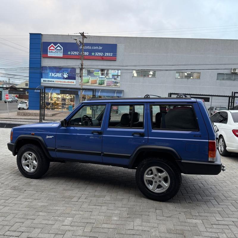 Cherokee - Foto #11 do anúncio à venda de Carro clássico