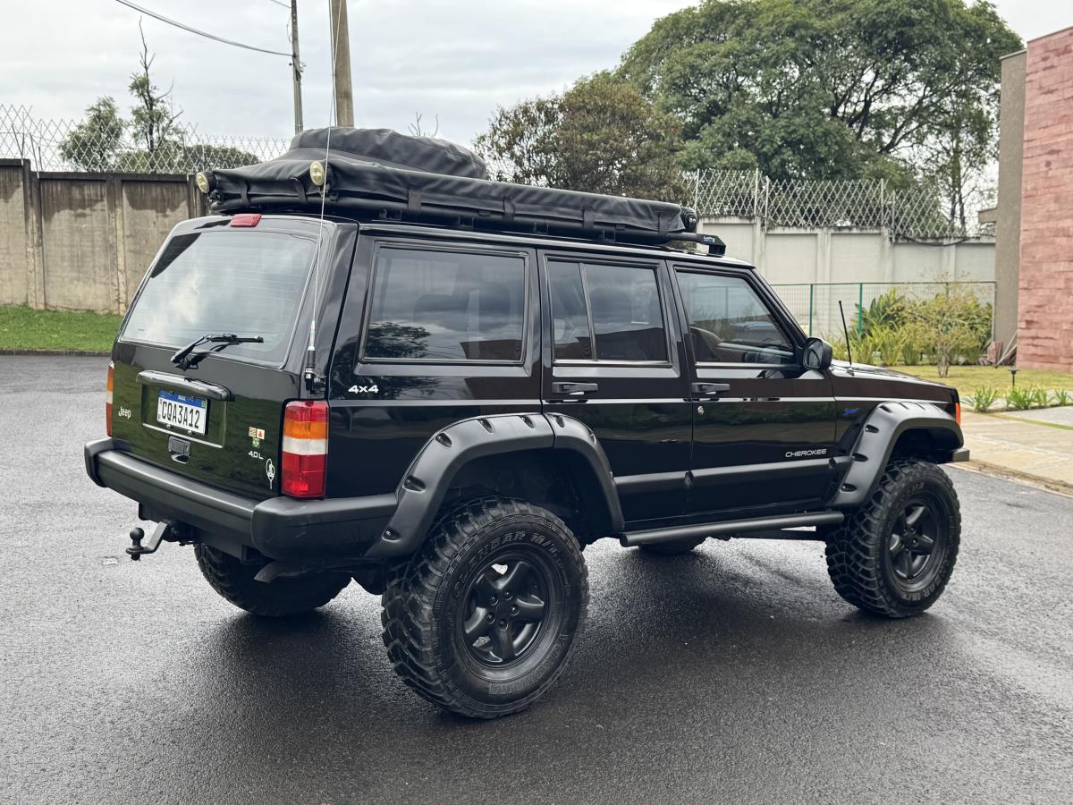 Cherokee - Foto #4 do anúncio à venda de Carro clássico