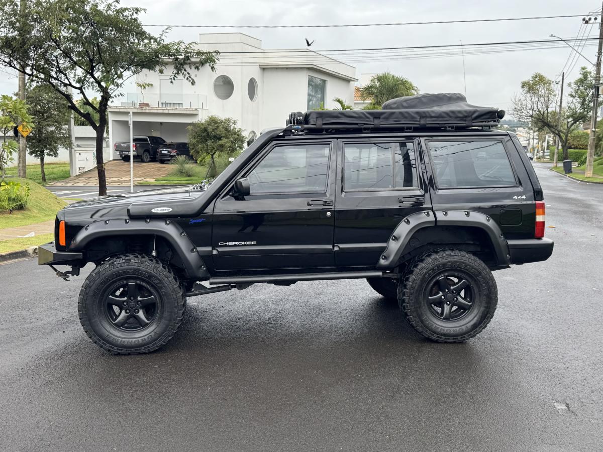 Cherokee - Foto #5 do anúncio à venda de Carro clássico