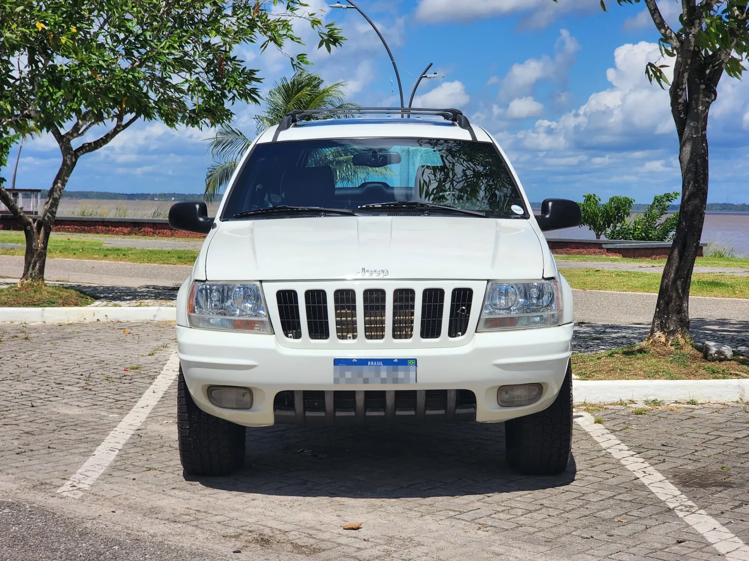 Cherokee - Foto #2 do anúncio à venda de Carro clássico