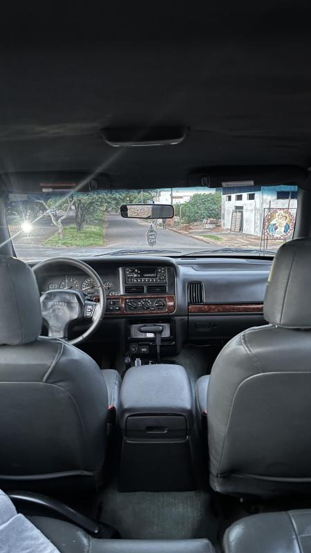 Grand Cherokee - Foto #6 do anúncio à venda de Carro clássico