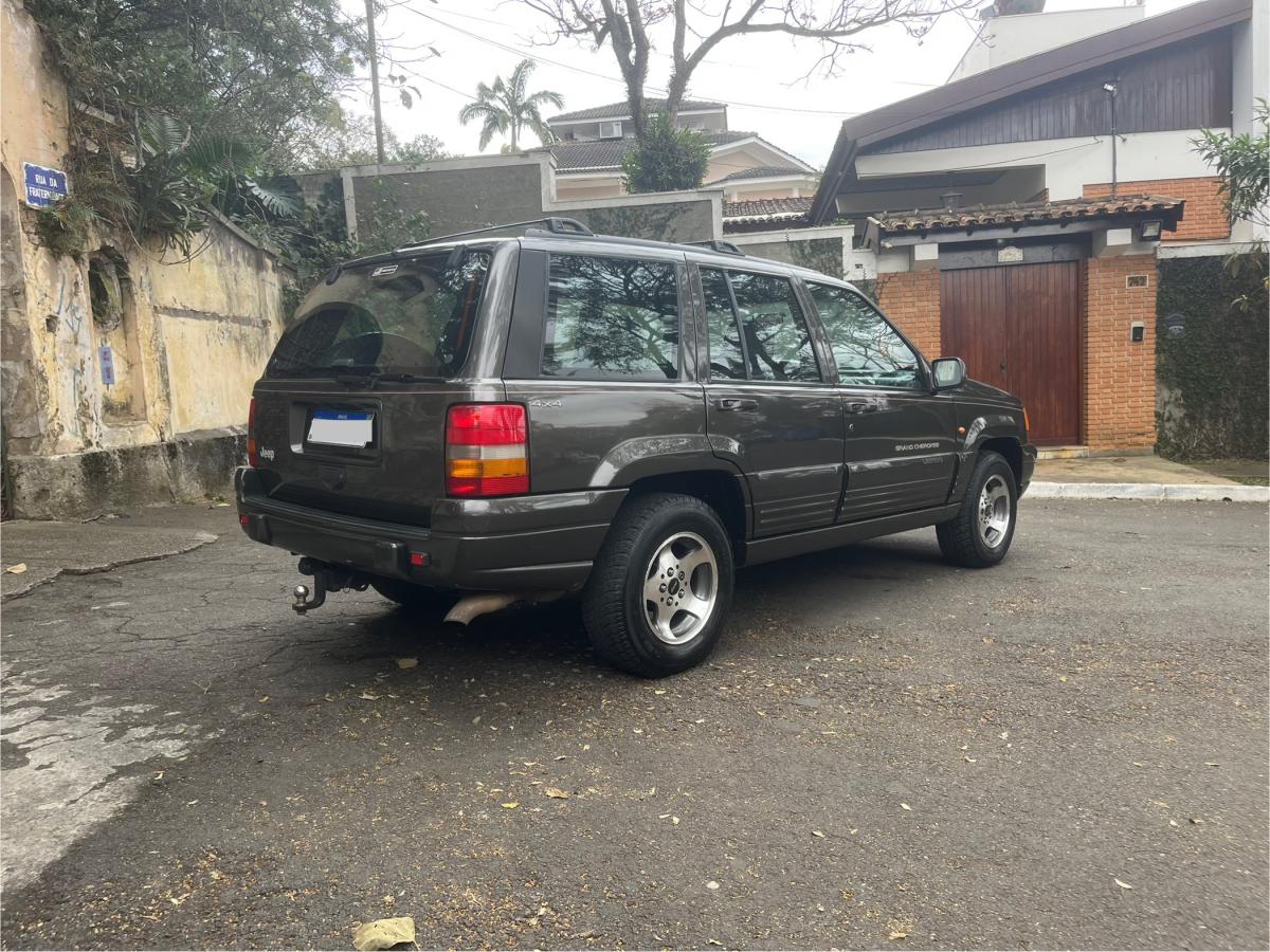 Grand Cherokee - Foto #14 do anúncio à venda de Carro clássico