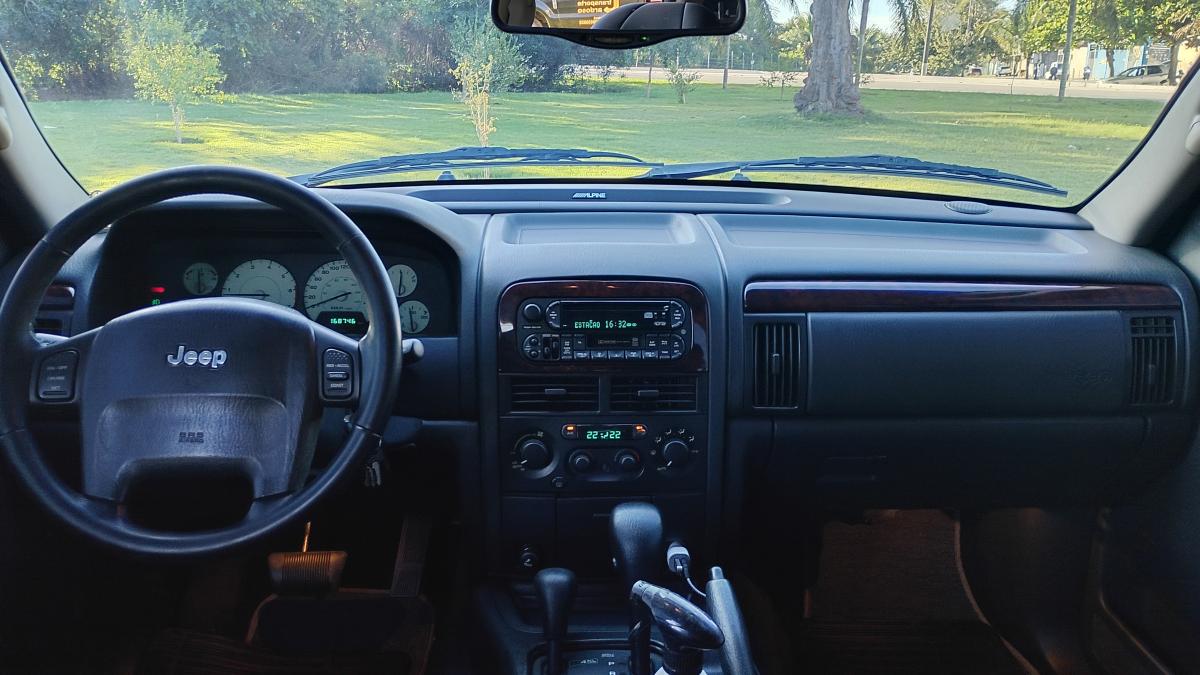Grand Cherokee - Foto #14 do anúncio à venda de Carro clássico
