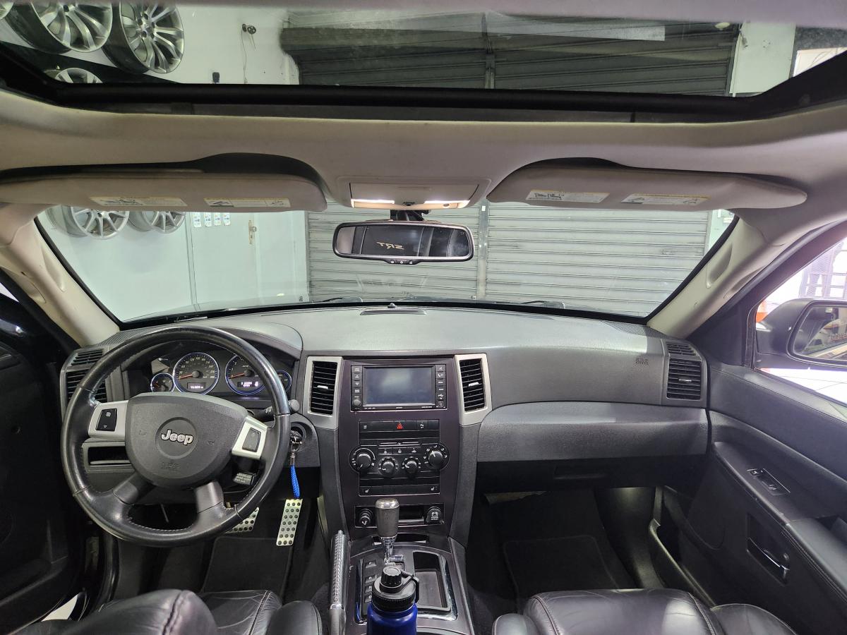 Grand Cherokee - Foto #5 do anúncio à venda de Carro clássico