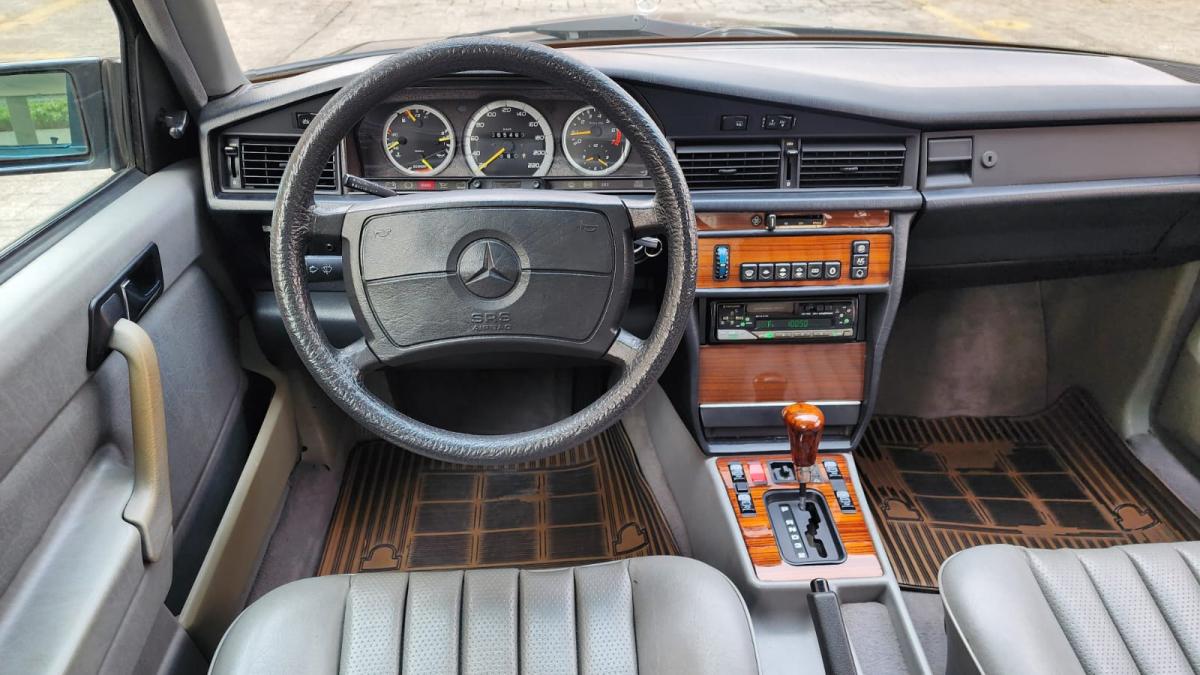 190E - Foto #16 do anúncio à venda de Carro clássico