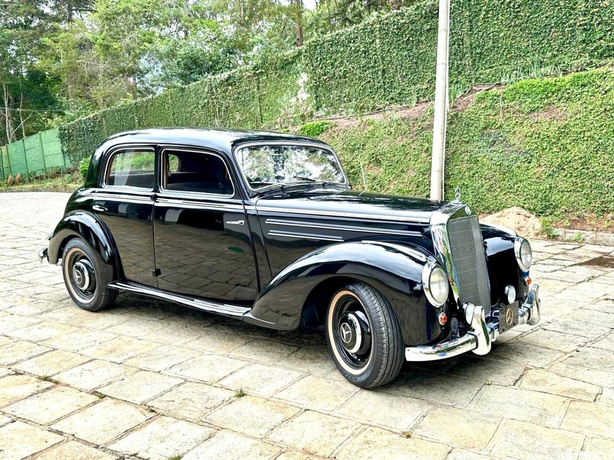 220 - Foto #2 do anúncio à venda de Carro clássico