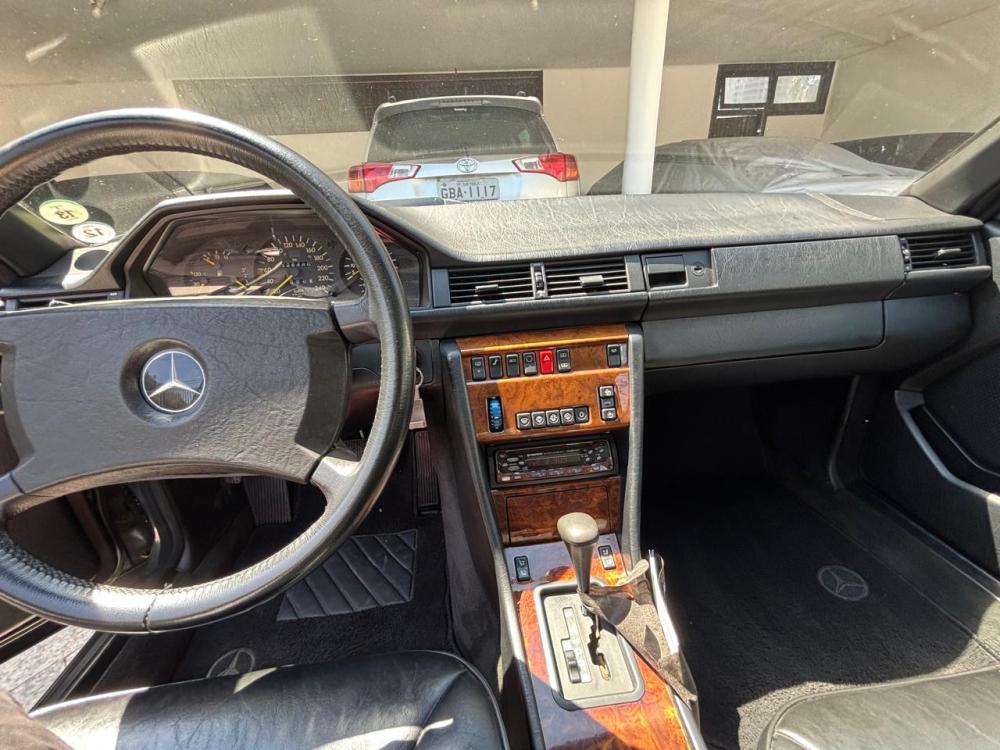 300CE - Foto #6 do anúncio à venda de Carro clássico