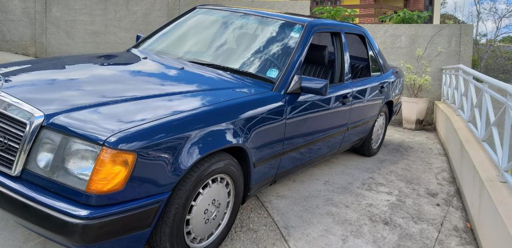 300E - Foto #11 do anúncio à venda de Carro clássico