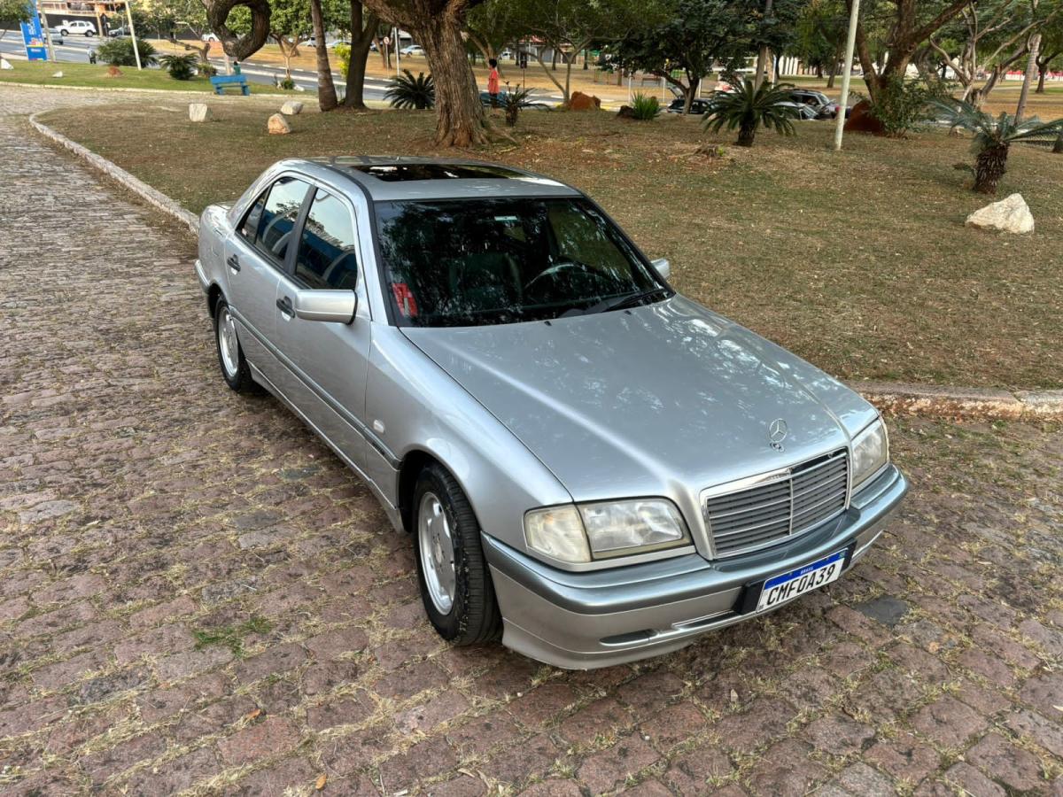 C180 - Foto #9 do anúncio à venda de Carro clássico